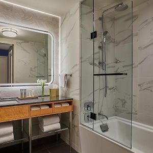 Deluxe King Room Disability Access